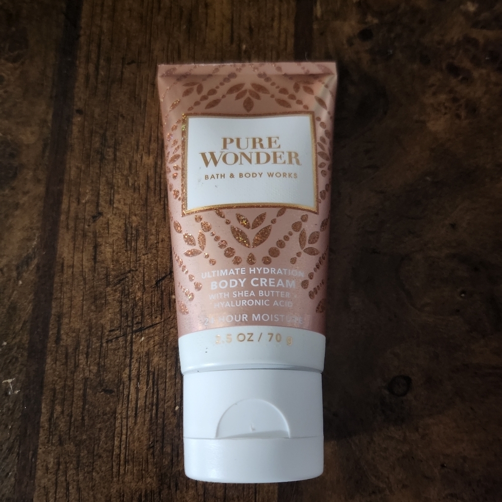 Bath & Body Works Pure Wonder Ultimate Hydration Body Cr NEW